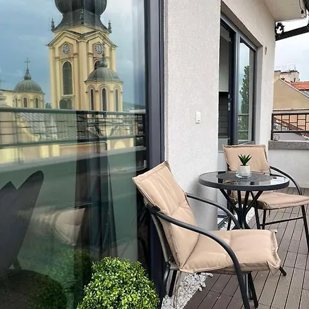 Skyline Апартаменты *